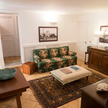 Dimora Dei Leoni Lägenhet